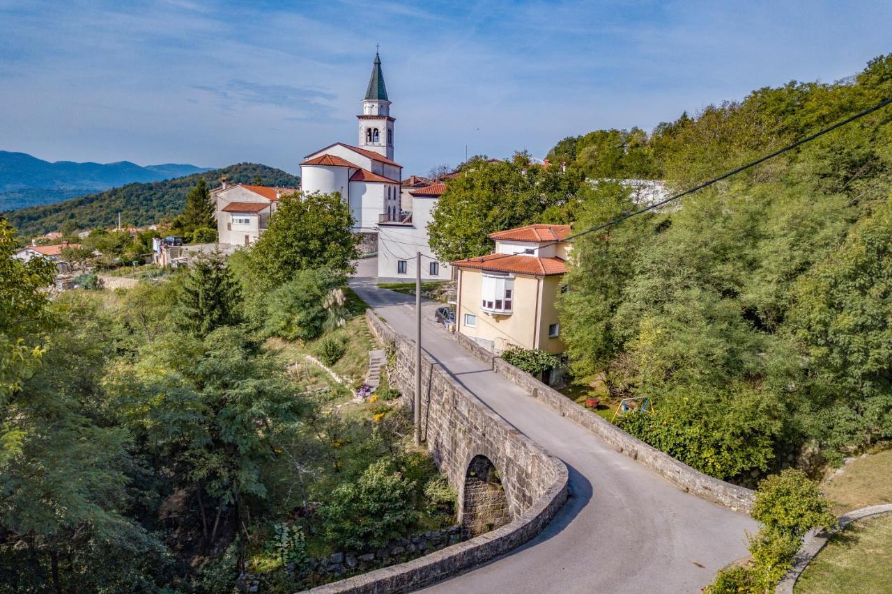 Апартаменты Panorama Glamping Vipavska Dolina Dobravlje Экстерьер фото