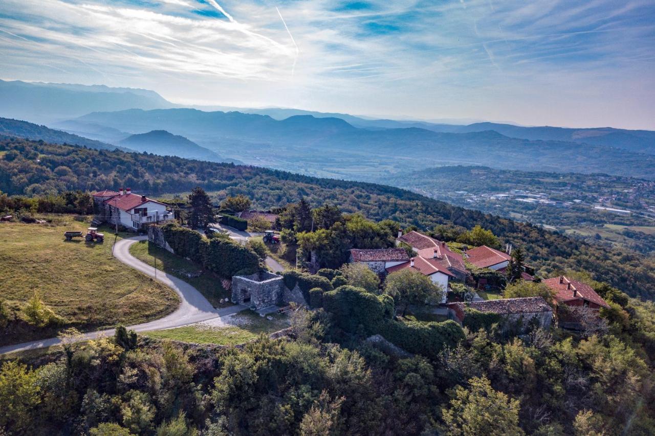 Апартаменты Panorama Glamping Vipavska Dolina Dobravlje Экстерьер фото