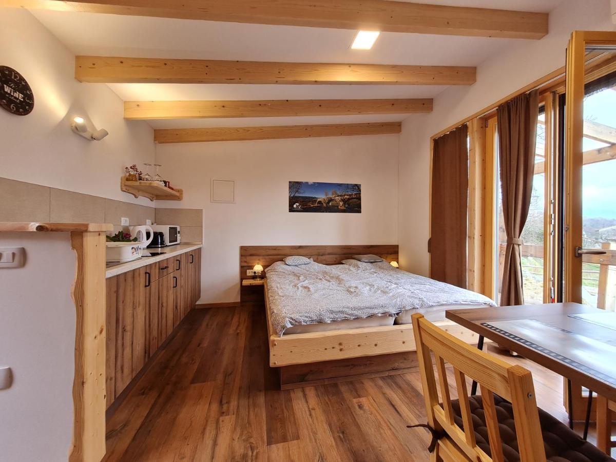 Апартаменты Panorama Glamping Vipavska Dolina Dobravlje Экстерьер фото