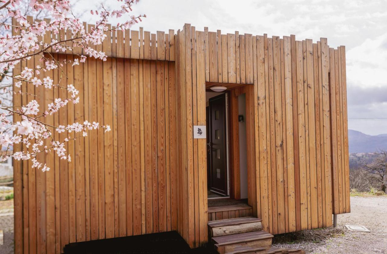 Апартаменты Panorama Glamping Vipavska Dolina Dobravlje Экстерьер фото
