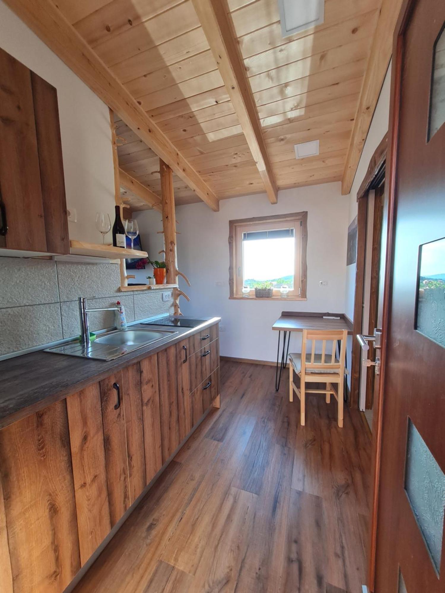 Апартаменты Panorama Glamping Vipavska Dolina Dobravlje Экстерьер фото